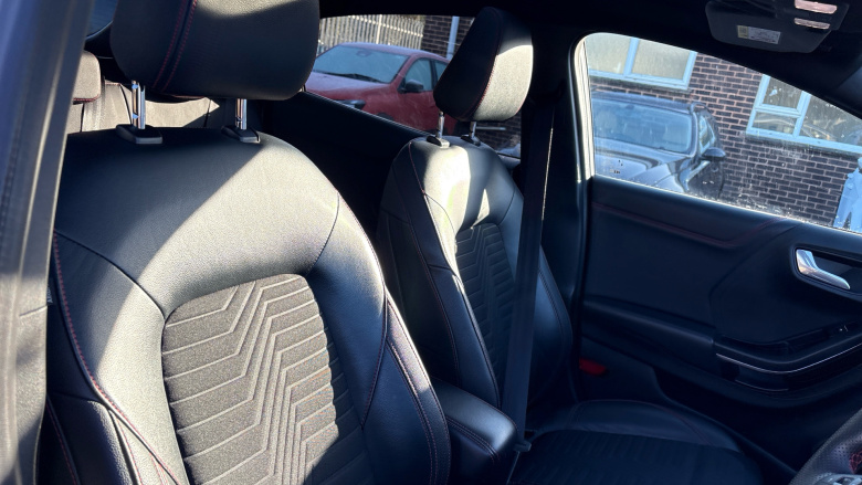 Ford Puma 1.0 EcoBoost Hybrid mHEV ST-Line X First Ed 5dr Petrol Hatchback